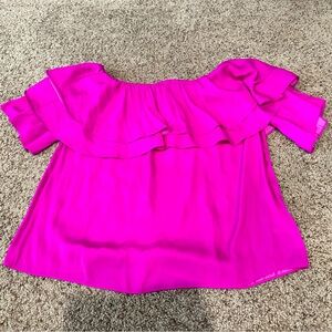 🎀 Lilly Pulitzer Off Shoulder Top 🎀